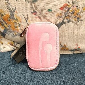 Source Unknown Pink Headphones Case